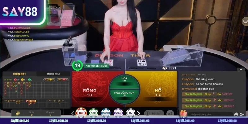 Luật chơi game bài Rồng Hổ SAY88 trực tuyến đơn giản, dễ hiểu.